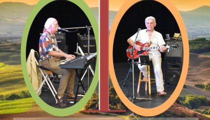 guitariste et pianiste du duo oto